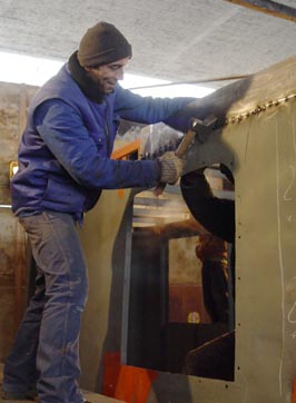 Bild "Chronik:Blech_richten.jpg"